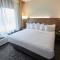 Gundersen Hotel & Suites
