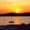 App Obrovac in the centre - with amazing sea view! - 普拉