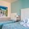 Hotel Holiday
