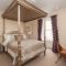 Castle Rose Apartment