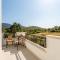 House Luce with pool