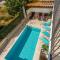 House Luce with pool