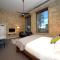 Kinn Guesthouse Bay View