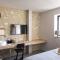 Le 19-21 - Un amour dhotel