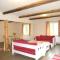 Karu Holiday Home