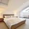 Chiponsky One - 5 star beachfront property
