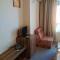 Fits Guest House
