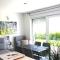 Studio apartment Miramare breakfast and parking