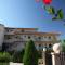Lyristis Dinos Studios & Apartments