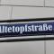 Alter Topf