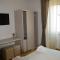 B&B Jolie center