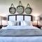 Harborview Grande 700 Waterfront Condo