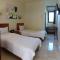Centro Bajo Hotel & Resto