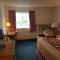 Super 8 by Wyndham Phillips
