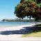 Snells Beach Motel