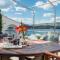 Apartment Marin,seaview,terrace massage hot tube,grill place,parking