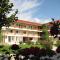 Hostel White Inn