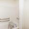 Super 8 by Wyndham Monmouth IL - Monmouth