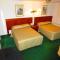 Canadiana Motel