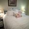 Poppy Sister Inn