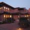 Sedona Views B&B and Luxury Creekside Cabins