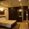 Lavasa Luxury Deck Apartment - Лаваса