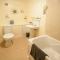 3 Varis Apartments