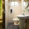 Xincheng Old Street B&B