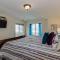 Rockaway Beach Villa