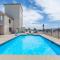 Super 8 by Wyndham Midland - ميدلاند