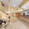 Super 8 by Wyndham Midland - ميدلاند
