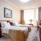 Alanda Hotel