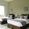 Arainn Bed & Breakfast Tretes Prigen by ecommerceloka
