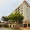Lasalle Suites Hotel & Residence