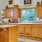 Brooke and Dans Retreat -3 bedroom home plus a 2 bedroom apartment