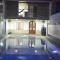 Casa con Piscina Privada y Jacuzzi