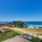 Sandstone Point Hotel