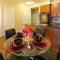 Foto: Furnished Apartment Near Square One by Canvas 66/68