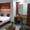 Hotel The Furat Inn - Vapi