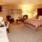 Mellon Country Inn Hotel