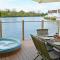 Lapwing Lake Lodge