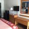 Super 8 by Wyndham Walterboro