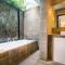 Stunning Villa Lily - 罗威那