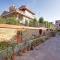 Vardan Resort n Apartment