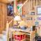 7 Cedar Lodge