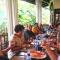 Tree Breeze Inn