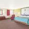 Super 8 by Wyndham Cresco IA