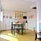 Lovely modern top floor apartment in Central Cannes just a short walk from the beaches and the Palais 1519