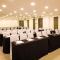 Jade Hotel and Suites