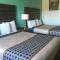 Studio 6 Suites Delano, CA